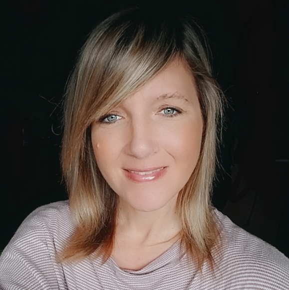 Meet your Posher, Michelle - Picture 1 of 1